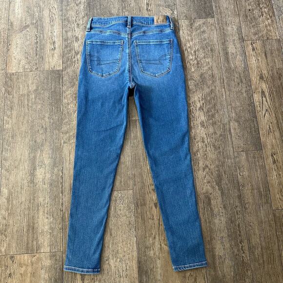 American Eagle SUPER HIGH RISE JEGGING Sz 6 Short Blue Jeans Denim Pants 26x27.5 - Picture 2 of 11
